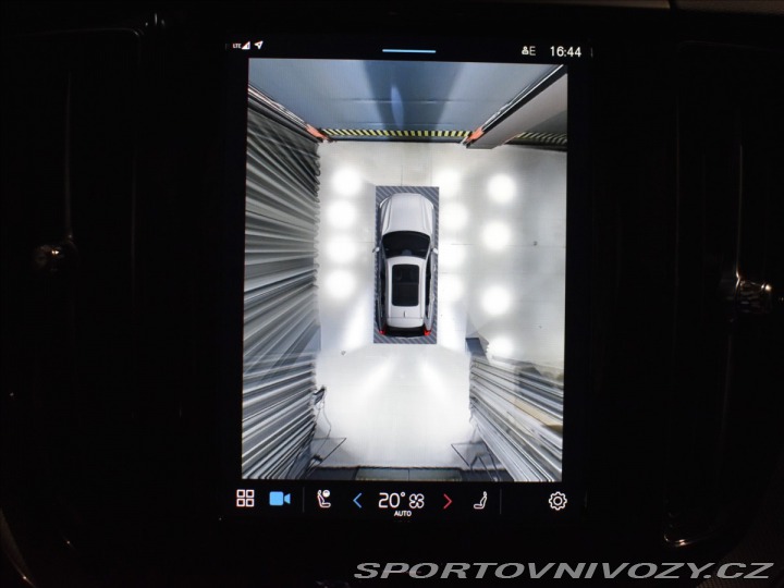 Volvo Ostatní modely XC60 2,0 T6 AWD Black Edition 2024