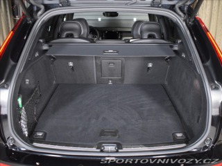 Volvo Ostatní modely XC60 2,0 T6 AWD Black Edition 2024