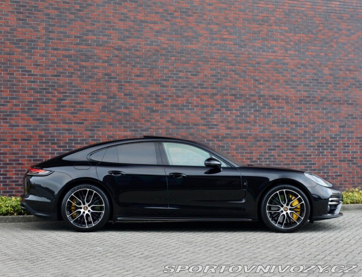 Porsche Panamera Turbo S *PCCB*Panoráma*Ť 2021