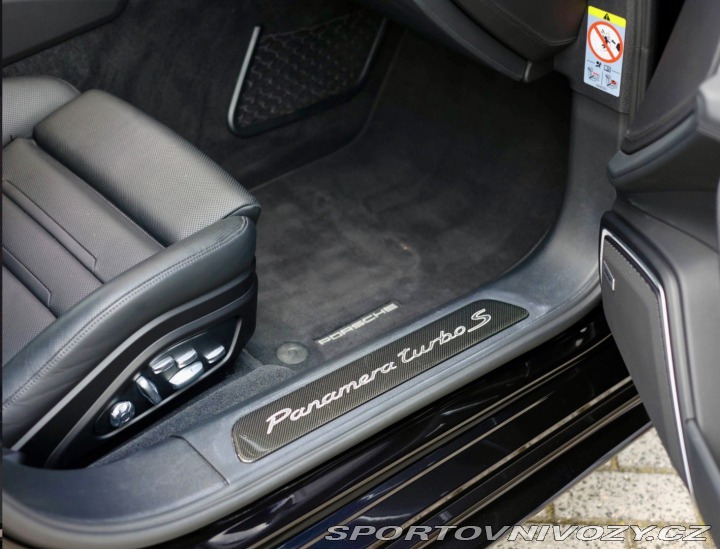 Porsche Panamera Turbo S *PCCB*Panoráma*Ť 2021