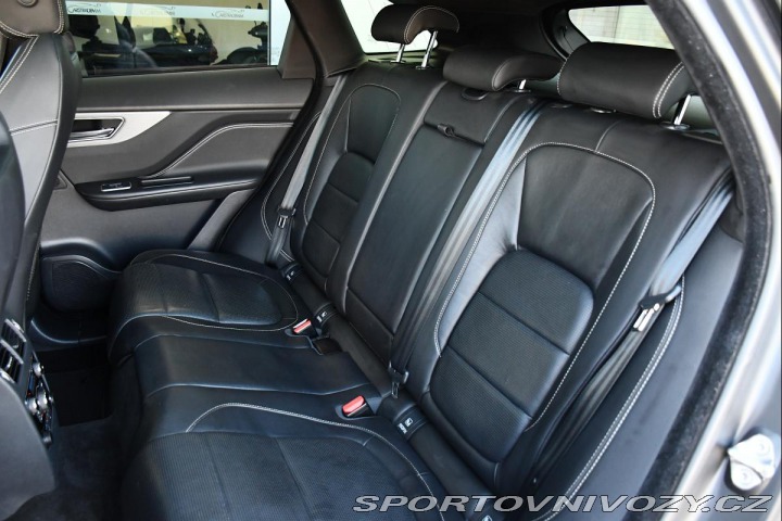 Jaguar F-Pace 30d AWD S PANO TAŽNÉ MERI 2017