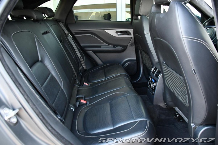 Jaguar F-Pace 30d AWD S PANO TAŽNÉ MERI 2017