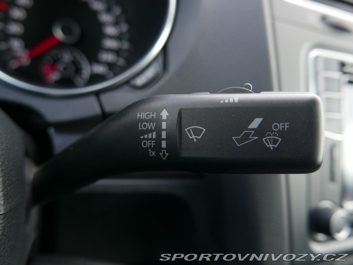 Volkswagen Golf 1,4 TSI Cabrio REZERVACE 2015