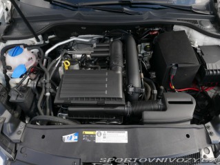 Volkswagen Golf 1,4 TSI Cabrio REZERVACE 2015
