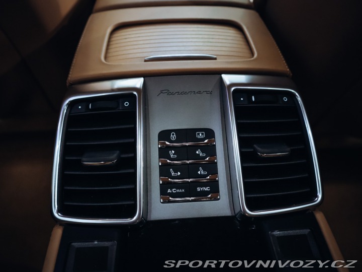 Porsche Panamera 4S L Executive 2014