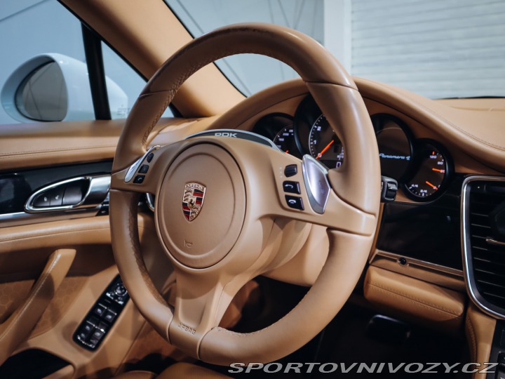Porsche Panamera 4S L Executive 2014