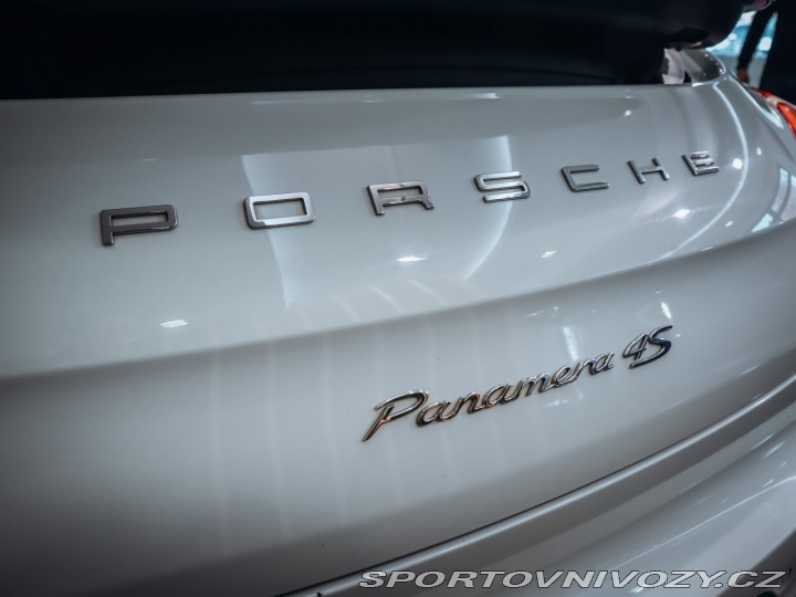 Porsche Panamera 4S L Executive 2014