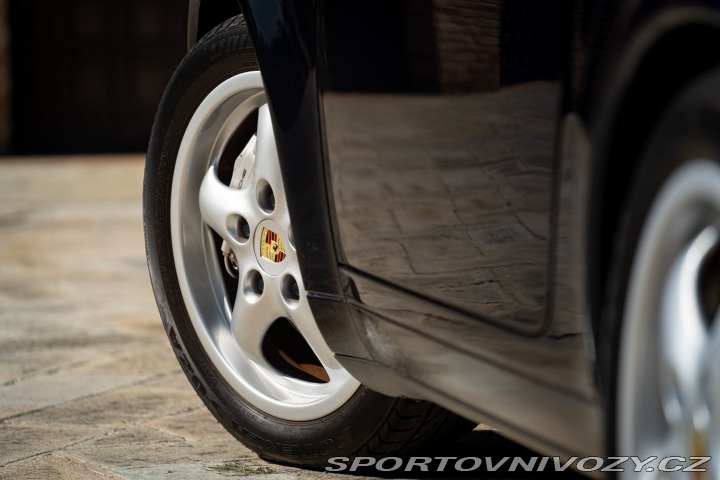 Porsche 911 993 (911) Carrera 4 Cabriolet 1995