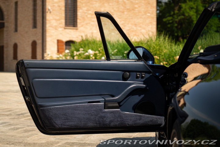 Porsche 911 993 (911) Carrera 4 Cabriolet 1995