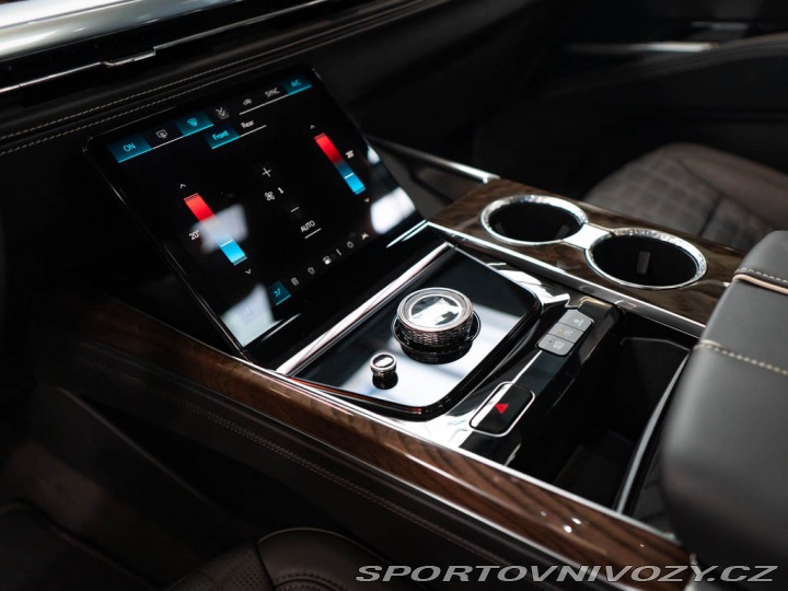 Ostatní značky Ostatní modely Cadillac Escalade 6.2 ESV Sport Platinum 20 2025
