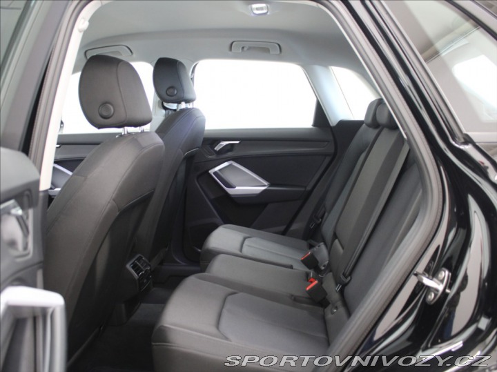 Audi Ostatní modely Q3 2,0 35TDi DSG S-Line Záru 2023
