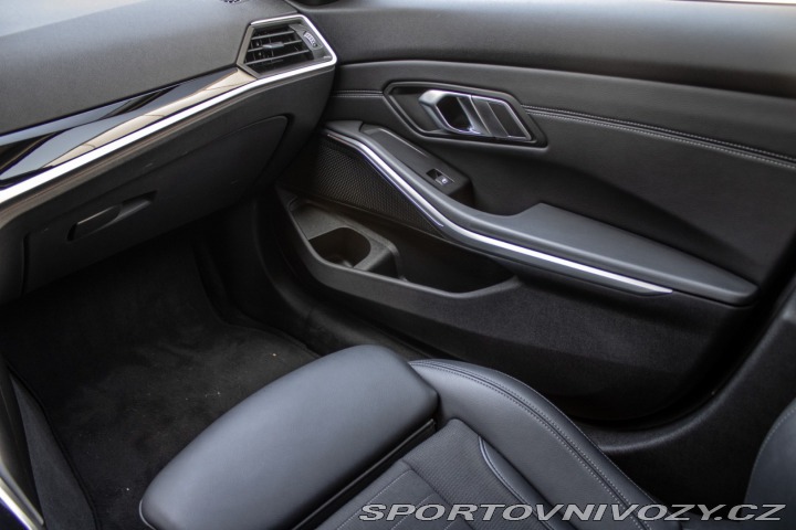 BMW 3 Touring 330d xDrive A/T 2020