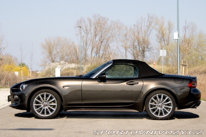 Fiat 124 Spider Lusso 1.4 Turbo MultiAir 2017