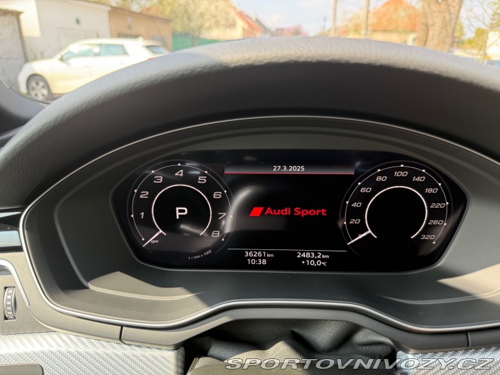 Audi RS4  2023