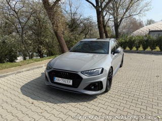 Audi RS4  2023