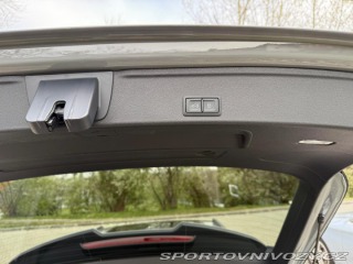 Audi RS4  2023