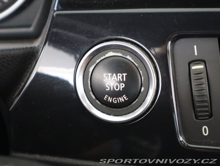 BMW 3 330 i xDrive 2011