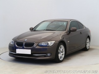BMW 3 330 i xDrive 2011