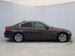 BMW 3 330 i xDrive 2011