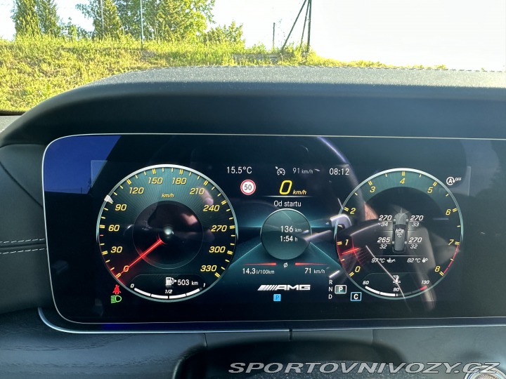 Mercedes-Benz E  2022