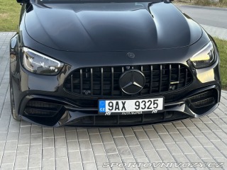 Mercedes-Benz E  2022