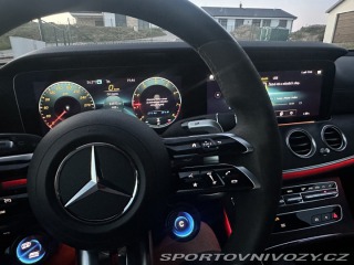 Mercedes-Benz E  2022