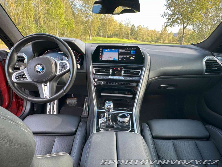 BMW 8 M850i Gran Coupé B&W 2020