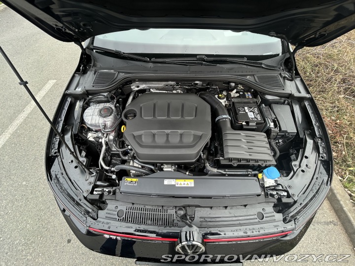Volkswagen Golf GTI 2024