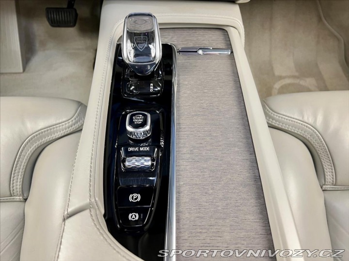 Volvo Ostatní modely XC90 B6 AWD INSCRIPTION, PANO, 2020