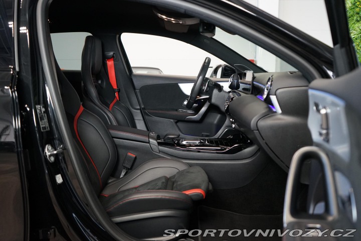 Mercedes-Benz A A35 AMG 4M Záruka Burm 2022