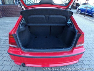 BMW 3 1,8 316i,KLIMATIZACE 2002