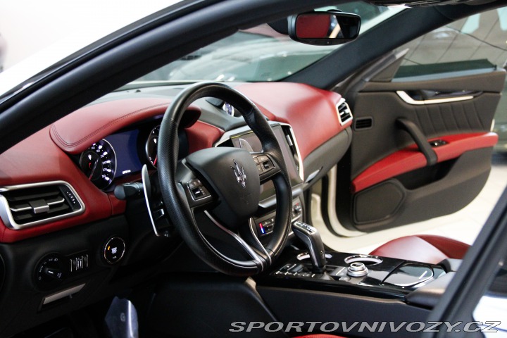 Maserati Ghibli S Q4 Modena 2022