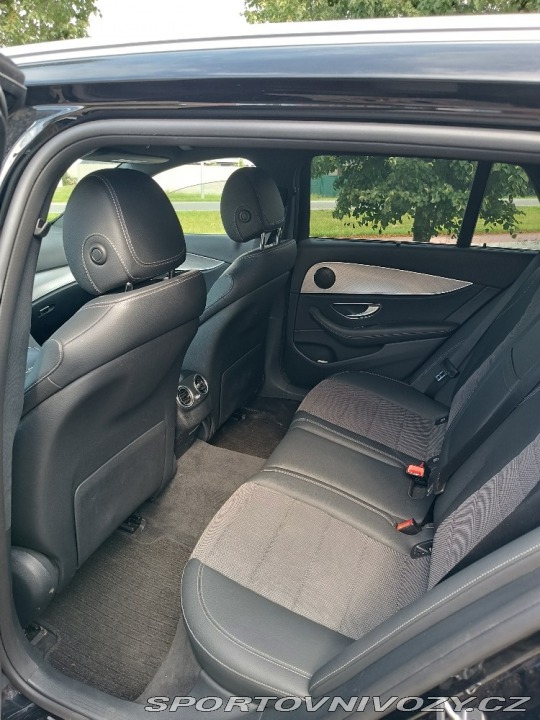 Mercedes-Benz E E 300 de 2019