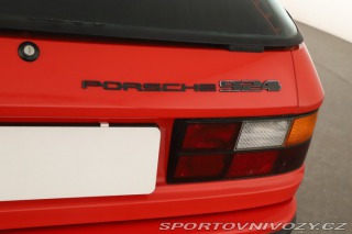 Porsche 924  1977