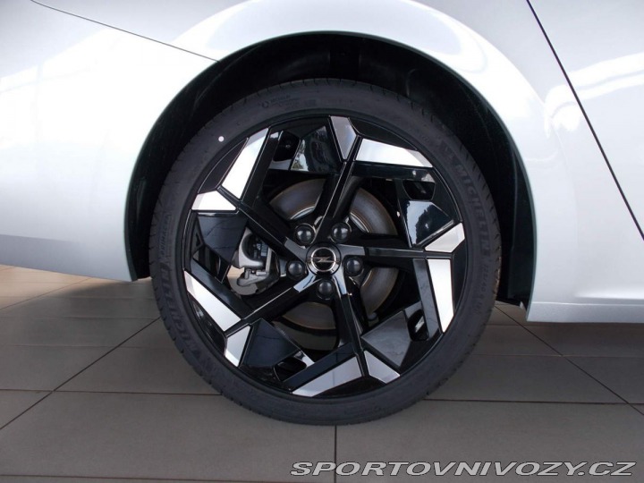 Opel Astra GSe ST PHEV 1.6 PHEV (165 2025