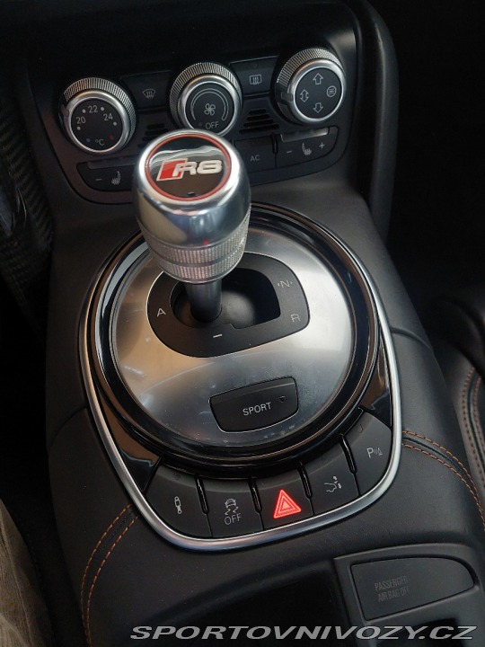 Audi R8 Spyder 5,2 V10 2013