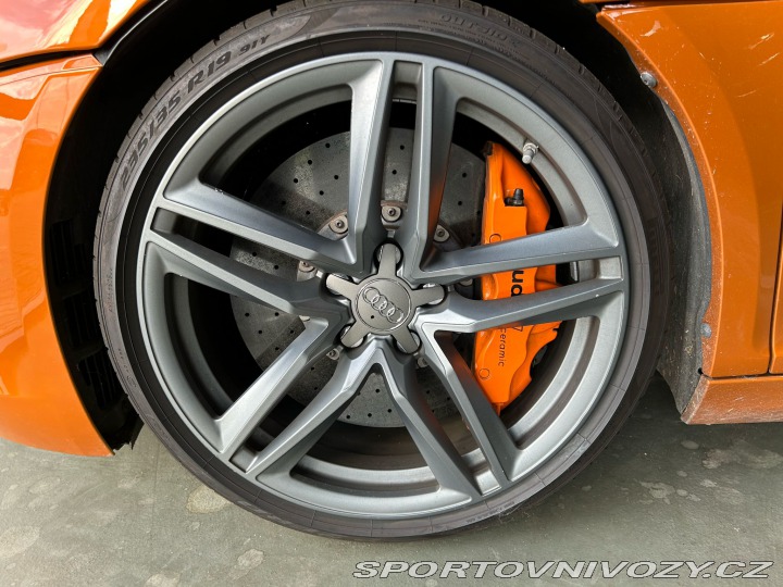 Audi R8 Spyder 5,2 V10 2013