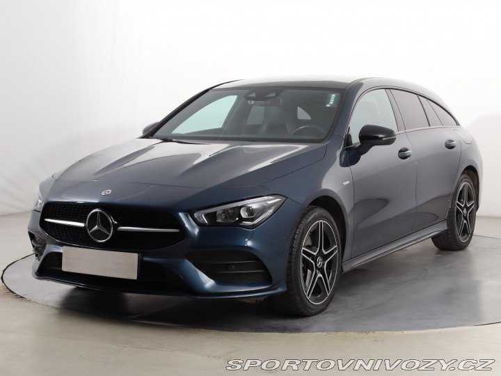Mercedes-Benz CLA Progressive 250e 2022