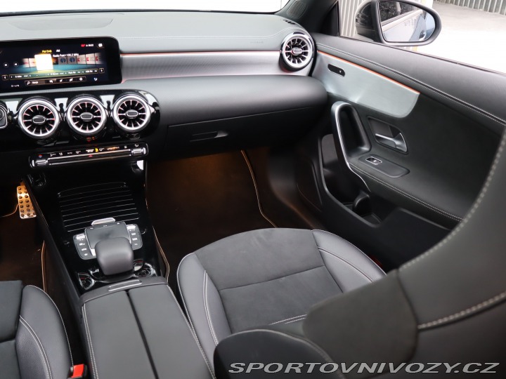 Mercedes-Benz CLA Progressive 250e 2022