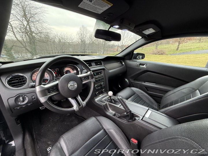 Ford Mustang GT/CS 2011