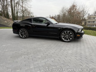 Ford Mustang GT/CS 2011