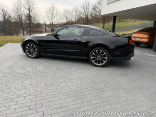 Ford Mustang GT/CS 2011