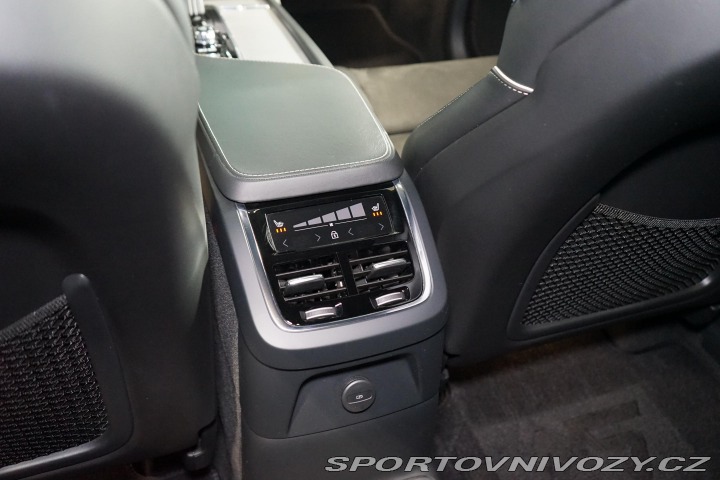 Volvo Ostatní modely XC90 T8 AWD Recharge R-Design 2020
