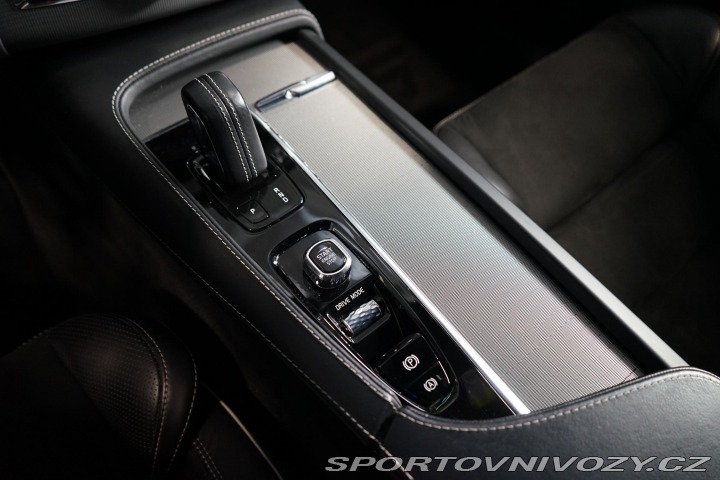 Volvo Ostatní modely XC90 T8 AWD Recharge R-Design 2020