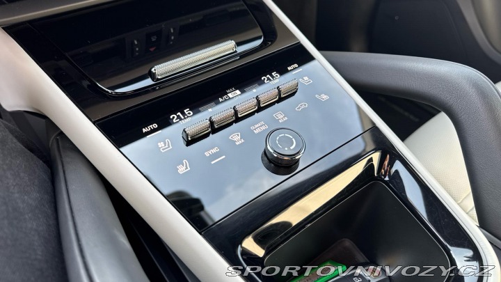 Porsche Cayenne E-Hybrid 2024