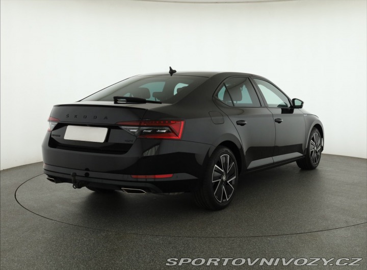 Škoda Superb Sportline 2.0 TSI 2023