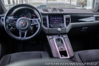 Porsche Macan  2017