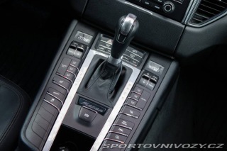 Porsche Macan  2017