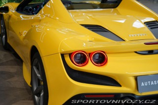 Ferrari F8 Spider LIFT LED ACC P-Dis 2023