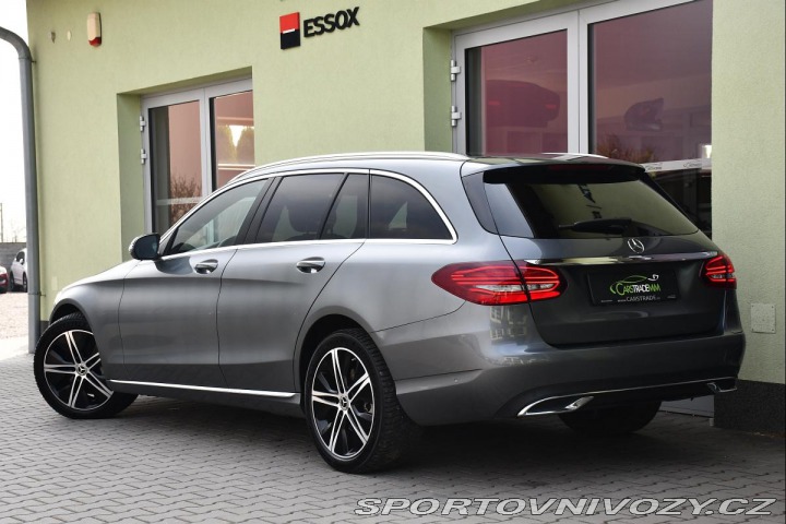 Mercedes-Benz C 300de ACC TAŽNÉ LED CARPL 2020